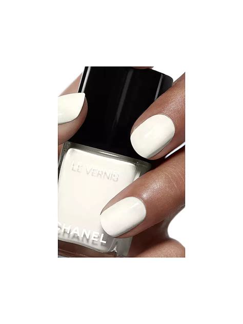 chanel nagellack weiß|Chanel nagellack farbe.